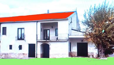 Amorosi (Bn)  Immobile indipendente con giardino