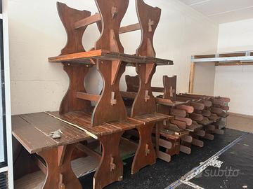 Tavoli e panche in legno massiccio