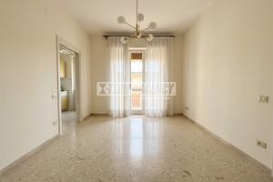 BILOCALE CON DOPPIO BALCONE E POSTO AUTO