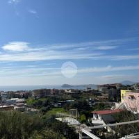 4 LOCALI A MONTE DI PROCIDA