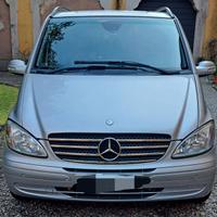 Mercedes Viano Extra Longo con 8 posti 