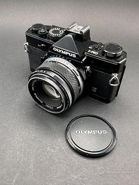 Olympus OM-1 Black con Olympus Zuiko 50mm f/1.8