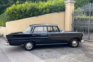 Mercedes benz 230 W110 Codine 6 cilindri