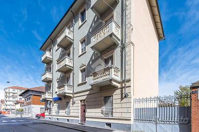 2 LOCALI A VENARIA REALE