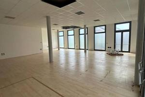 Immobile di 216 m² con 1 locale a Ponte San Nicolò