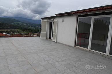 Appartamento a Bibbiena, 6 locali