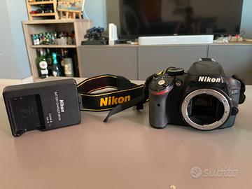 Nikon D3200 obiettivo 18:55+borsa amazon