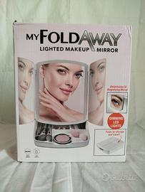 Specchio contenitore con illuminazione