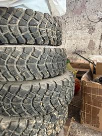 Gomme suzuki samurai