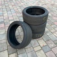 GOMME INVERNALI DUNLOP 225/40 R18