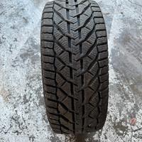 N°4 GOMME INVERNALI nuove TAURUS R18 225/40
