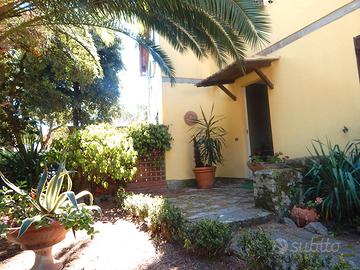 M103-M.Castagneto-trilocale 1°piano +giardino