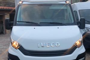 Furgone iveco 35qli con sponda 1000kg