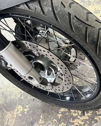 Pneumatico anteriore Metzler per bmw r 1200 gs