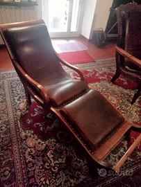 Chaise longue vintage in legno massello e pelle