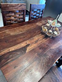 Tavolo in legno artigianale