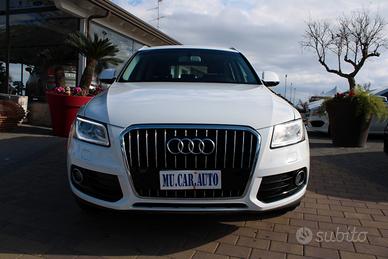 Audi Q5 2.0 tdi 150cv fari bixeno