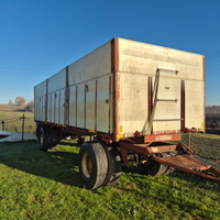 Rimorchio ribaltabile