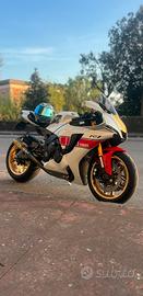 Yamaha r1