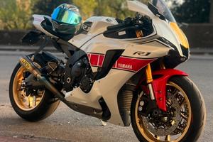 Yamaha r1