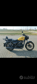 Royal Enfield Meteor 350 yellow