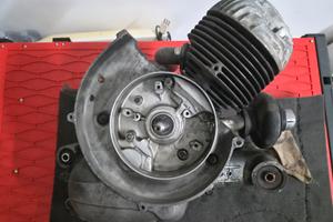 Motore vespa 125 primavera/et3 VMA2M