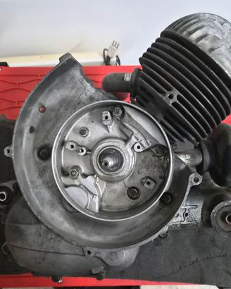 Motore vespa 125 primavera/et3 VMA2M