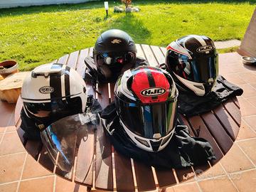 caschi giacche guanti