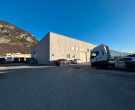 Trento nord capannone con ampio terreno