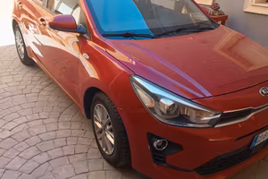 KIA RIO 2022-SOLO 30000 KM