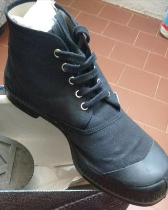 Scarpe Avirex in tela e gomma