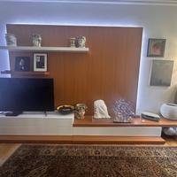 Parete attrezzata in legno