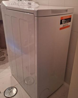 Lavatrice Indesit 6 kg carica dall'alto