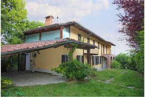 Villa di 300 m² con 5 locali e box auto doppio a B