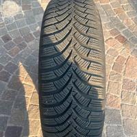4 GOMME ANTINEVE SU CERCHI IN FERRO