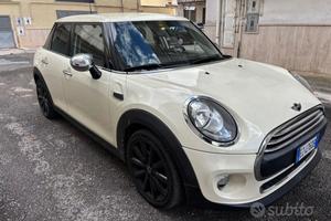 Mini 1.5 Cooper D 5 porte