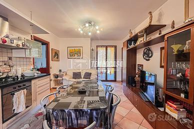 BILOCALE CON GIARDINO PRIVATO E TAVERNA