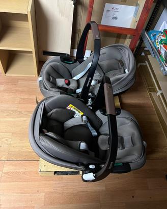 Ovetti Maxi Cosi + base Isofix
