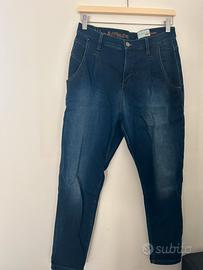 Jeans Met Chino &Friends