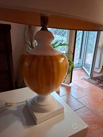 Coppia lampade  giallo ocra 400 euro a lampada .