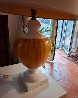 Coppia lampade  giallo ocra 400 euro a lampada .