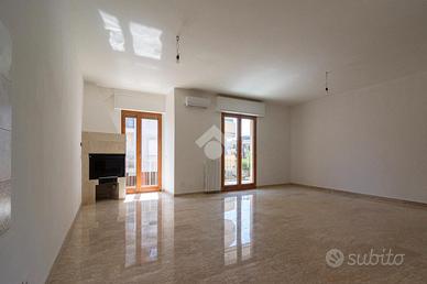 4 LOCALI A CONVERSANO