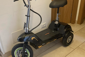 Triciclo elettrico senza patente