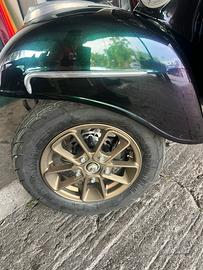 Cerchio in lega completo di gomma