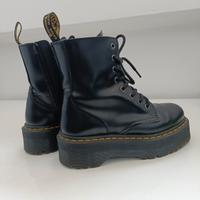 Dr. Martens Jadon