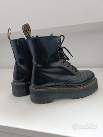 Dr. Martens Jadon
