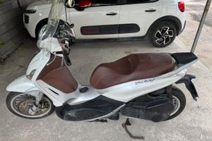 Piaggio Beverly 300