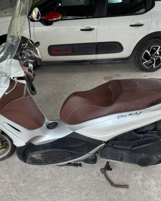 Piaggio Beverly 300