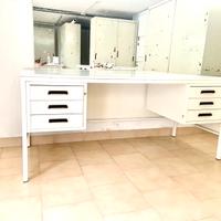 Scrivania in metallo