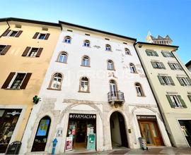 "Palazzo Ghelfi"